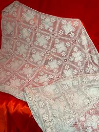 Tovaglia ad uncinetto