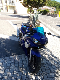 Yamaha R6