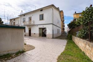 CASA SEMINDIPENDENTE A SAN GIOVANNI ROTONDO