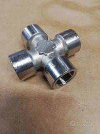 RACCORDO A CROCE FEMMINA 1/2 OTTONE NICHELATO MEZZ