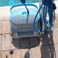 robot pulizia puscina