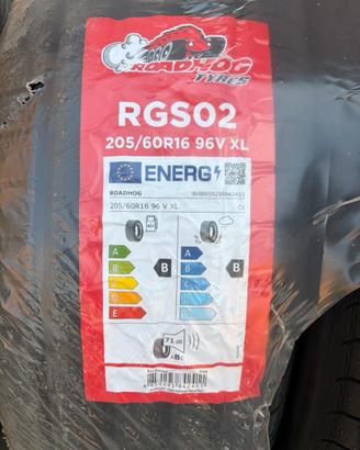 4 gomme estive NUOVE 205/60 R16