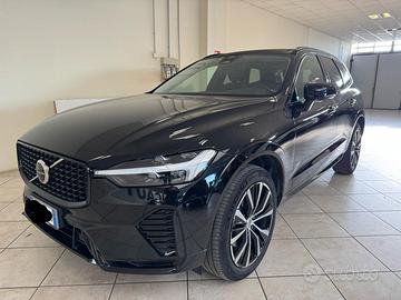 VOLVO XC60 B4 ULTIMATE DARK AWD