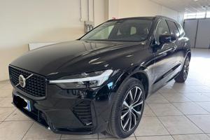 VOLVO XC60 B4 ULTIMATE DARK AWD
