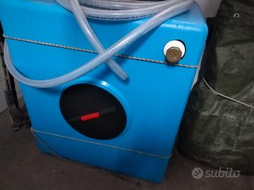 serbatoio in plastica 