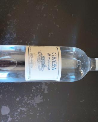Bottiglia di grappa