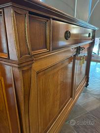 Mobile in legno massello