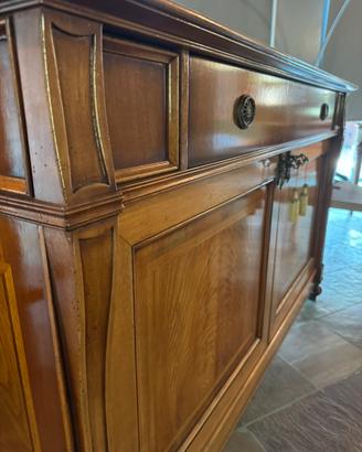 Mobile in legno massello