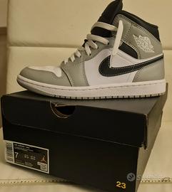 NIKE AIR JORDAN 1 MID ragazza