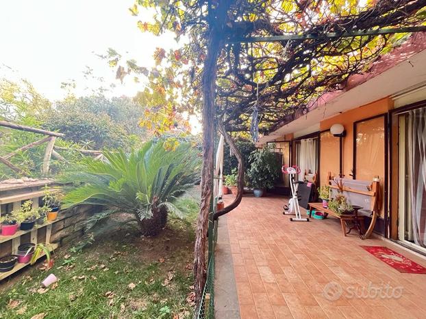 Murialdo:casa unica con terrazzo,giardino e p.auto