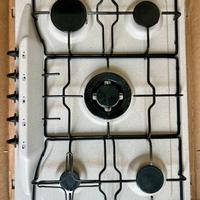 Cucina con fornelli a gas marca Franke