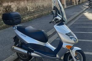 Scooter Aprilia Leonardo 150