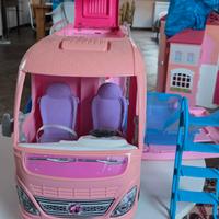 Camper Barbie con piscina