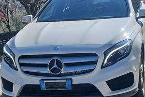 auto mercedes gla