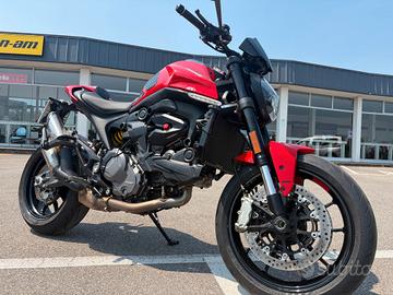 Ducati Monster 937 accessoriata
