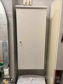 Mobile da bagno salvaspazio più pensile.