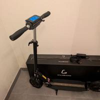 Monopattino elettrico 30km/h