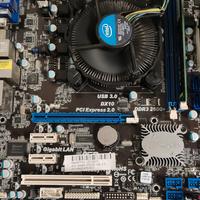 Scheda madre con CPU Intel I3 540