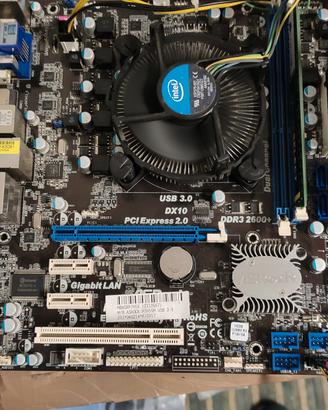 Scheda madre con CPU Intel I3 540