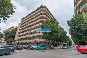 Ampio 3 vani con doppio balcone via ugdulena