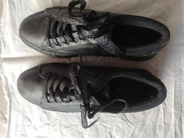 scarpe  nere 
