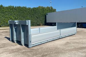 CONTAINER A PIANALE CON PIANTONI RIMOVIBILI IN