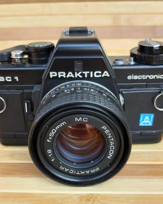 FOTOCAMERA PRAKTICA BC 1 CON OTTICA 50MM