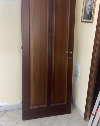 Porta un legno