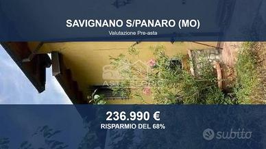 Immobile in asta di 512 m² con più di 5 locali a V