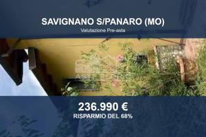 Immobile in asta di 512 m² con più di 5 locali a V