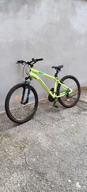 Bicicletta rockrider  st100