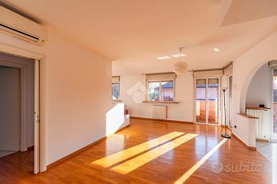 4 LOCALI A RESCALDINA