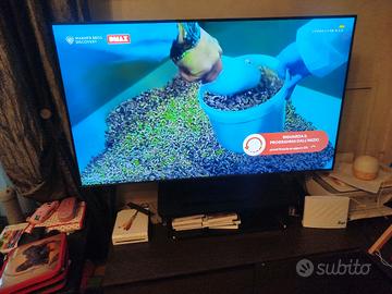 TV Samsung 43 pollici plasma  con piedistallo 