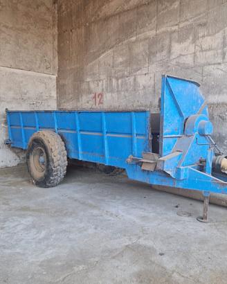 Trattore spandi letame omologato