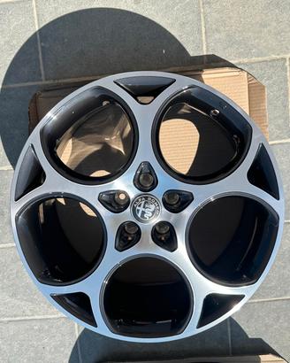 cerchi in lega r19 originali alfa romeo