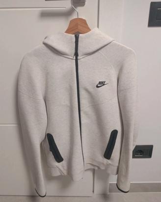 Nike Tech Fleece