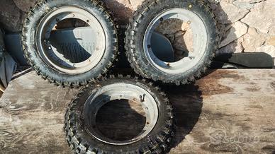  Gomme tassellate complete di cerchi x Ape/Vespa