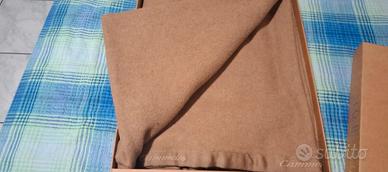 Coperta in pura lana vergine di cammellino 