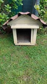 Cuccia per cane in legno