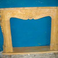 Cornice in marmo per camino