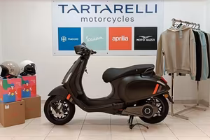 Vespa 50 Sprint VESPA SPRINT S 45 ELETTRICA NERO