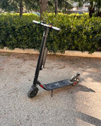 Monopattino Segway Ninebot ES