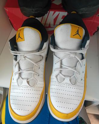 nike jordan max aura 5