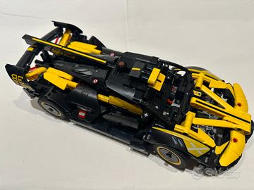 LEGO Technic 42151 Bugatti Bolide COMPLETO