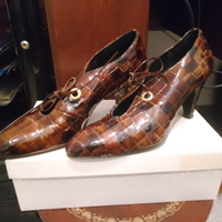 Scarpe di coccodrillo marroni