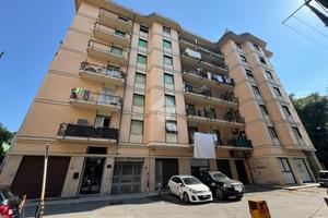 4 LOCALI A GENOVA