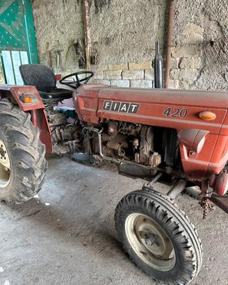Trattore agricolo
