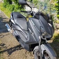 Yamaha X-Max 250 - 2016