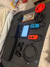 Nintendo Switch V2 + Gioco, Custodia e Accessori
