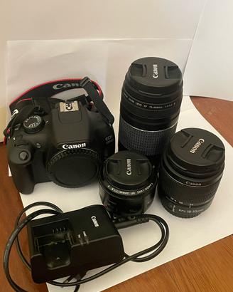 Canon EOS 1200D con obiettivi 18-55, 50 e 75-300